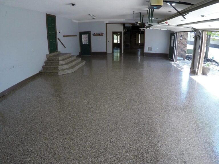 Example of a finished flake epoxy concrete floor coating in Las Cruces, NM – Custom Concrete Coatings