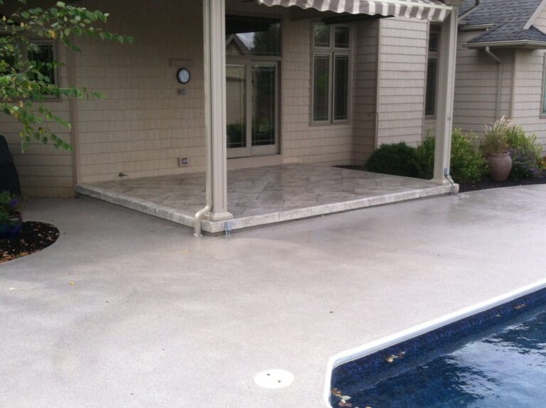 Example of a finished flake epoxy concrete floor coating in Olympia, WA – Accurate Coatings, LLC