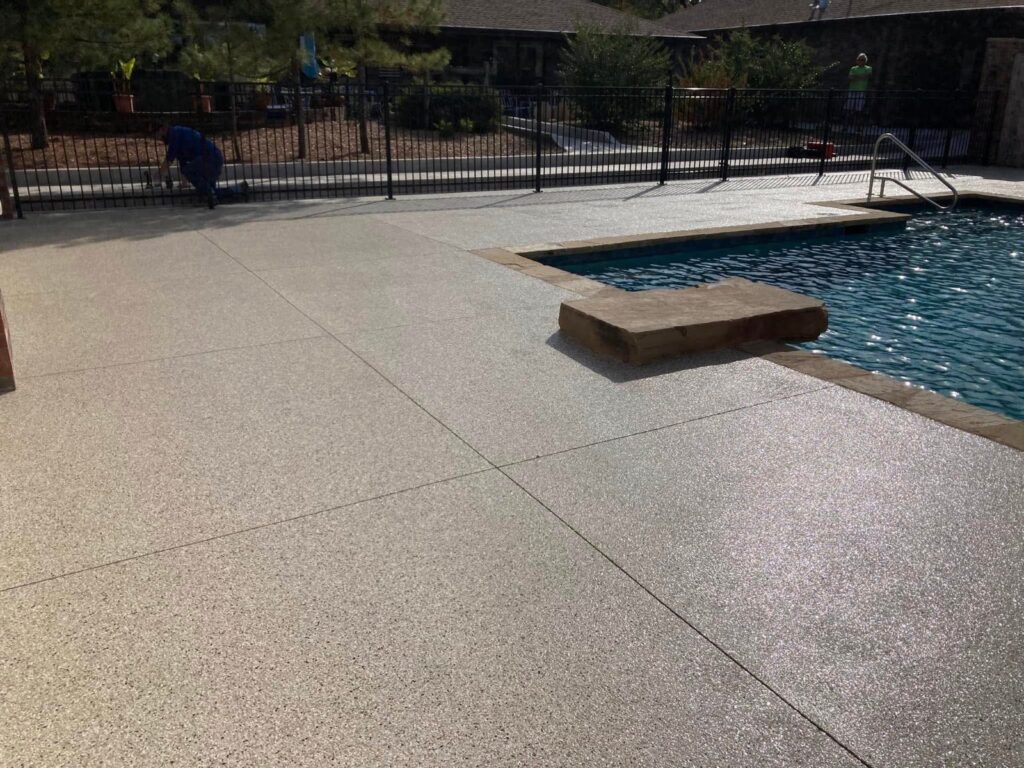 Example of a finished flake epoxy concrete floor coating in Duluth, MN