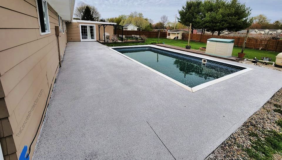 Example of a finished flake epoxy concrete floor coating in Chandler, AZ