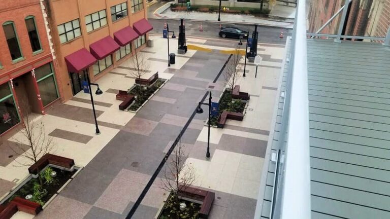 Example of a finished flake epoxy concrete floor coating in Ogden, UT – B&T Coatings