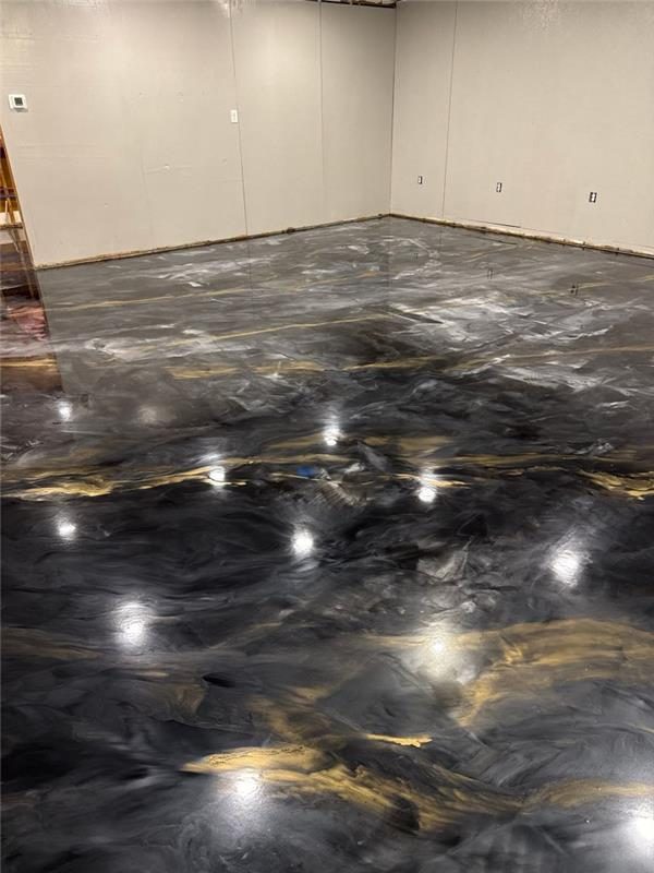 Example of a finished metallic epoxy floor in Amarillo, TX – Amarillo Custom Coatings